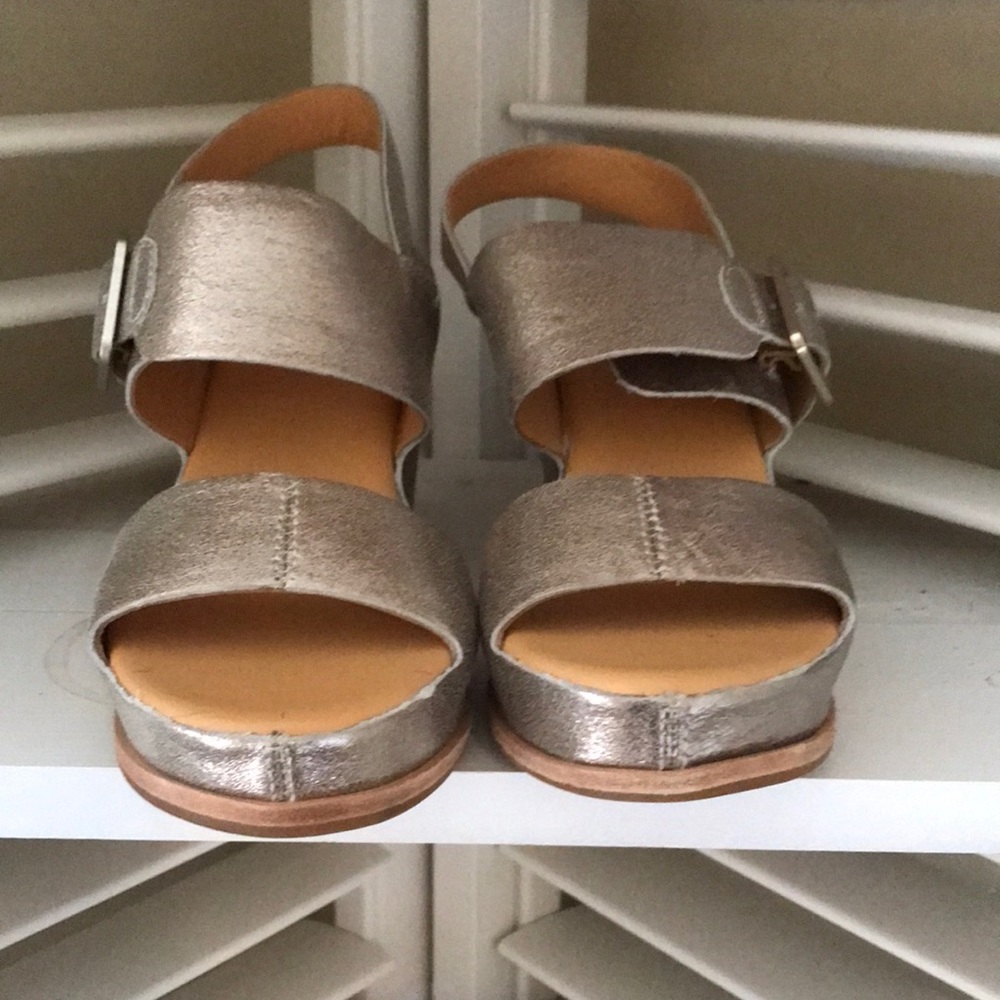 Brand new, never worn KORK-EASE Sandals.